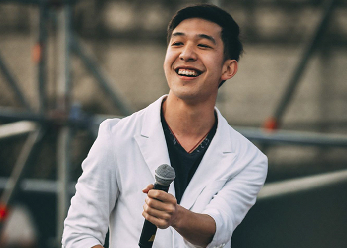 SHOW MUSICAL: DENNIS FUKUSAKI